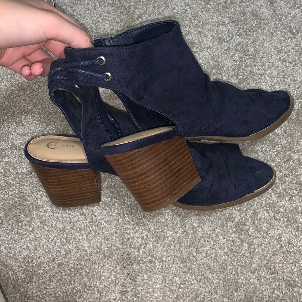 navy blue booties